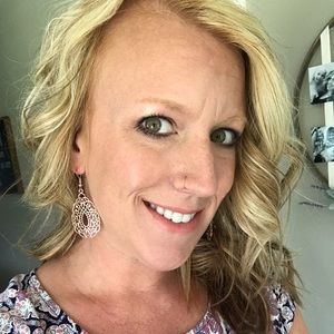 Meet your Posher, Lindsey